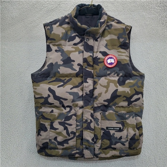 Men’s Canada Goose CAMO Freestyle Crew Vest Size L Rare find !!! - Picture 1 of 10
